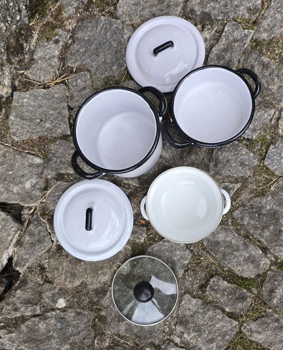 3 panelas pequenas