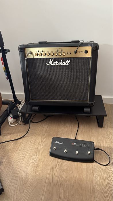 Marshall MG30FX c/ pedal