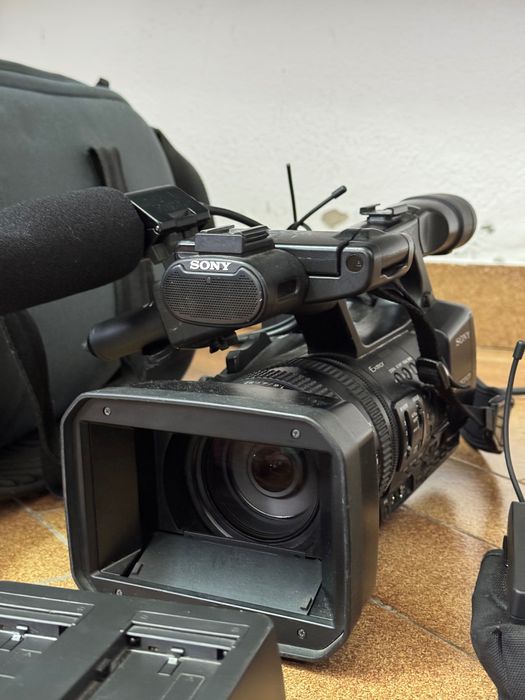 Câmera Sony HXR-NX5E + Acessórios