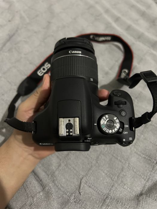 Máquina Fotográfica CANON EOS 2000D 18-55mm