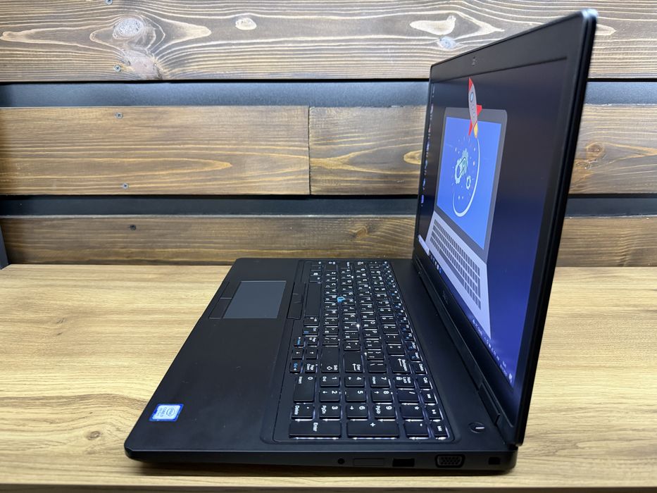 Dell Precision 3530 15,6’’ IPS FHD i7-8850H/16GB/M2 256 GB/17%