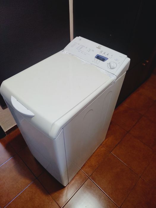 Продається пральна машина Indesit