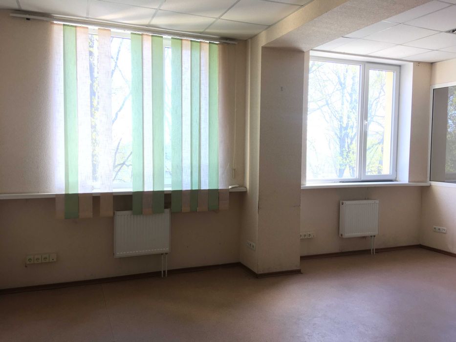 Продаж комерційного приміщення по вул. Смілянська