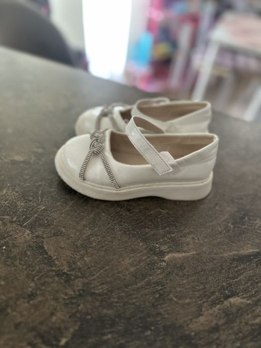 Buty dla dziewczynki