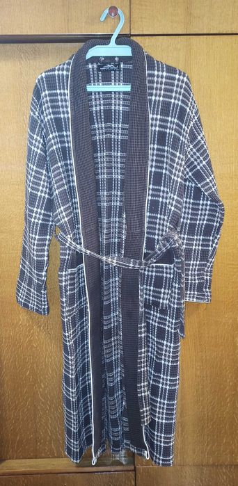 Комплект - халат и пижама.