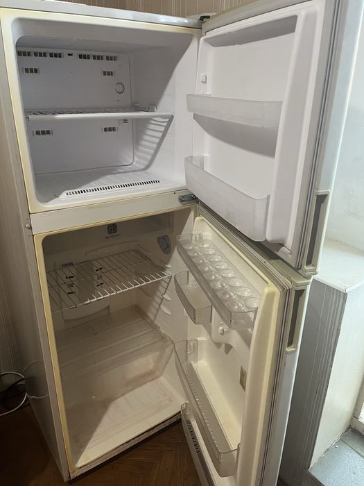 Продам холодильник Samsung