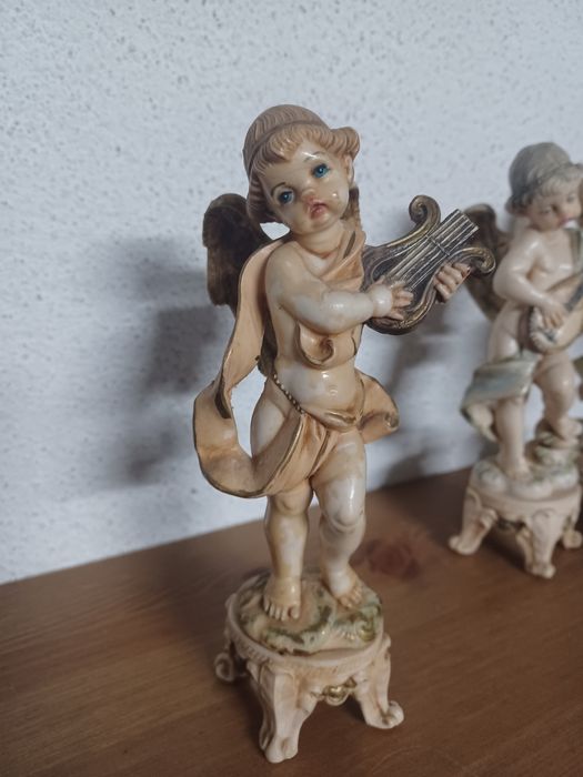 Estatuetas Quarteto de Músicos Anjos em resina + Anjo