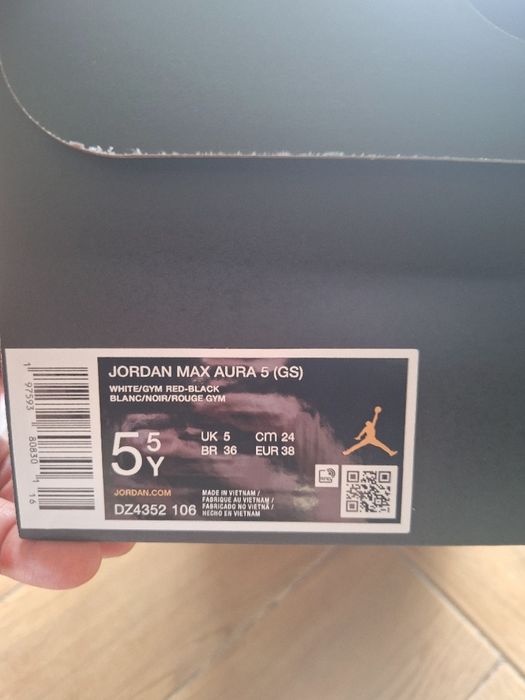 Buty jordan max aura 5 GS 38