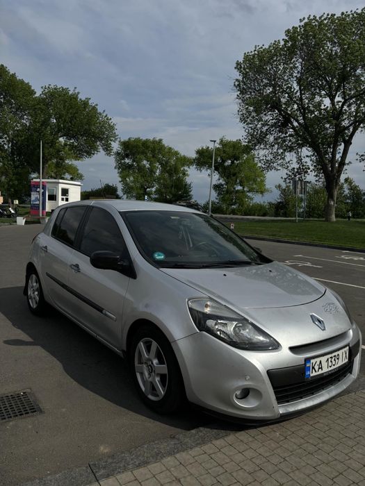Renault CLIO 2010 дизель автомат
