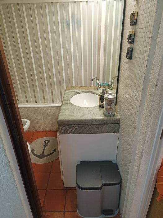 Vendo T0  Sesimbra,  Califórnia 
Predio do tribunal de sesimbra
Segura