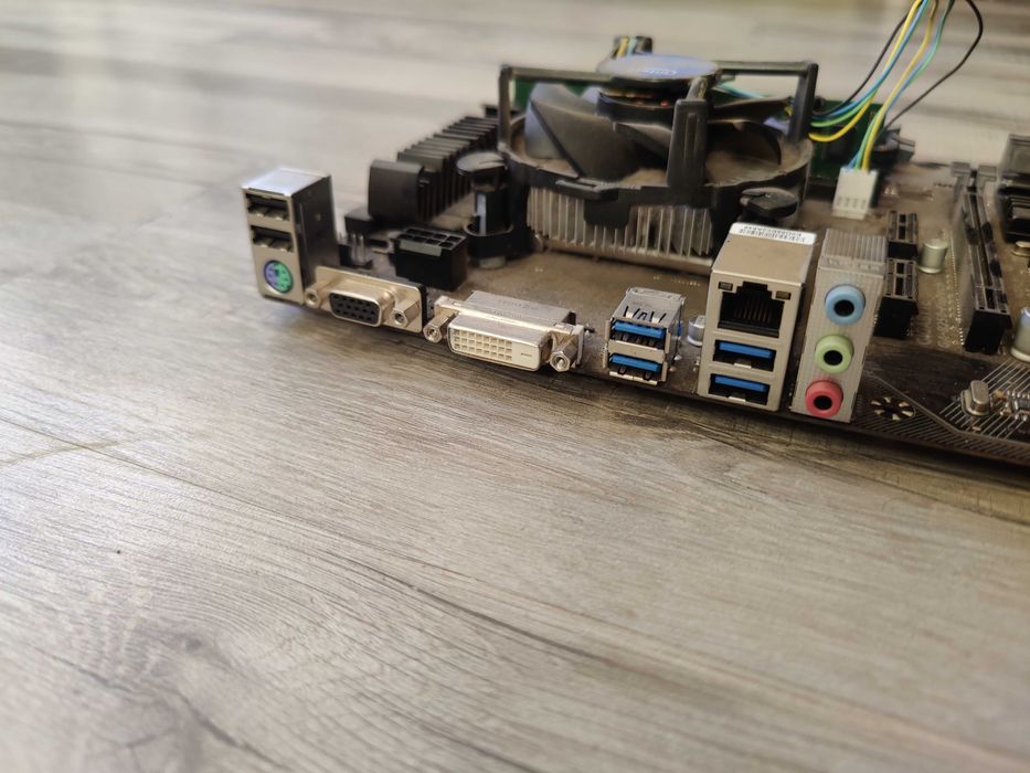 Комплект цп плата озу Gigabyte GA-B250-FinTech s1151 Intel B250 PCI-Ex