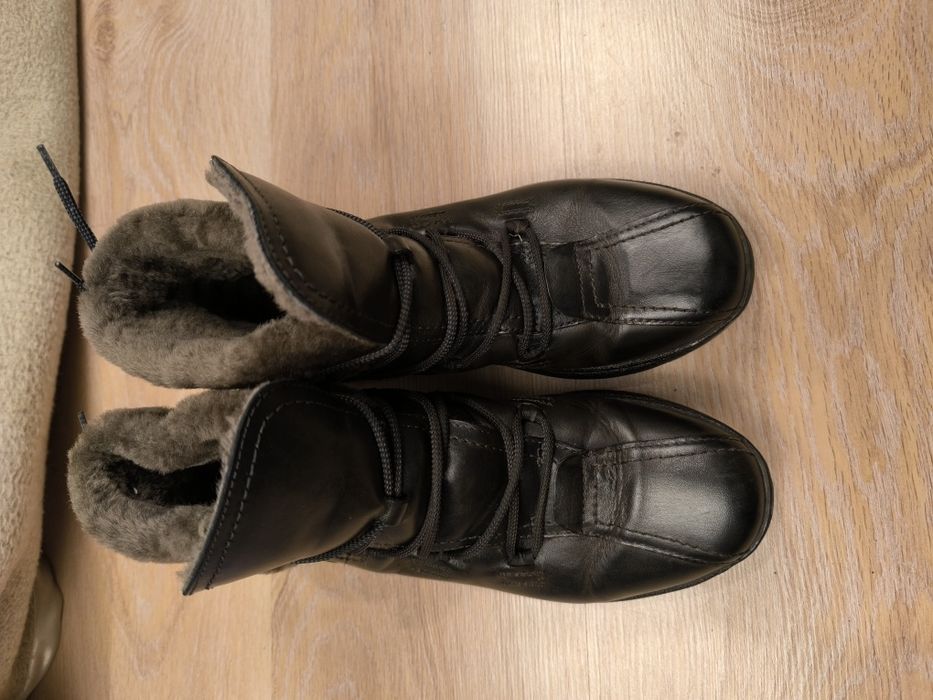 Skórzane ciemnobrązowe ocieplane trzewiki Caprice 39