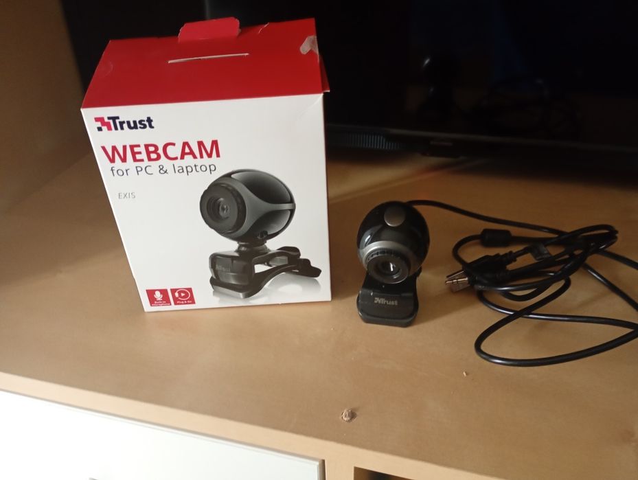Selling PC webcam446355718108631040