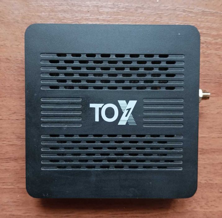 Смарт ТВ бокс TOX1 Amlogic S905X3 4/32 Gb