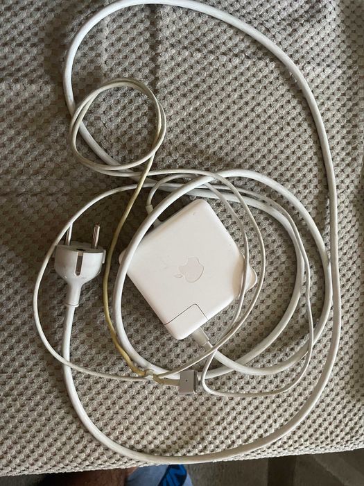 Apple MacBook Pro 15,4 cala A1398