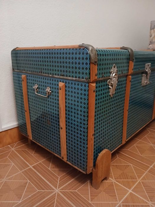 Mala Antiga em Madeira