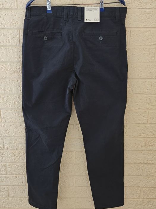 Чоловічі і штани H&M Slim Fit.