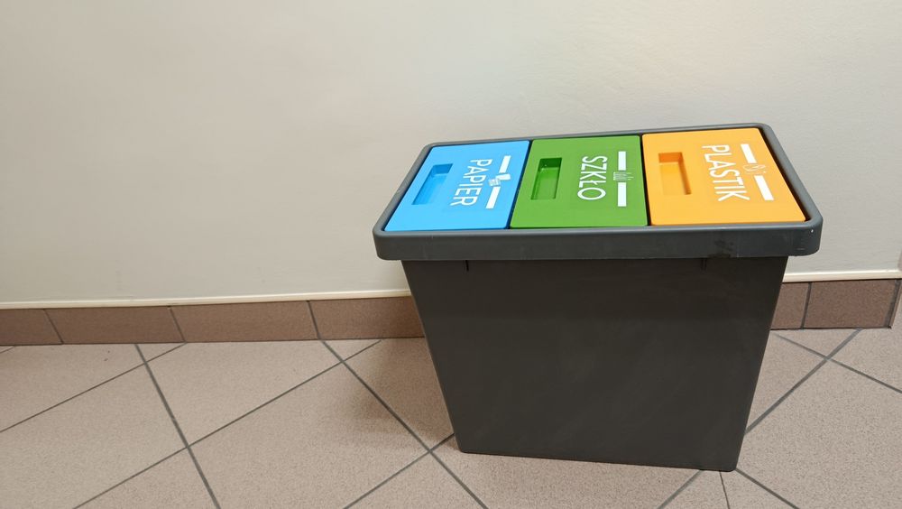 Potrójny Kosz Pojemnik do segregacji śmieci 40l