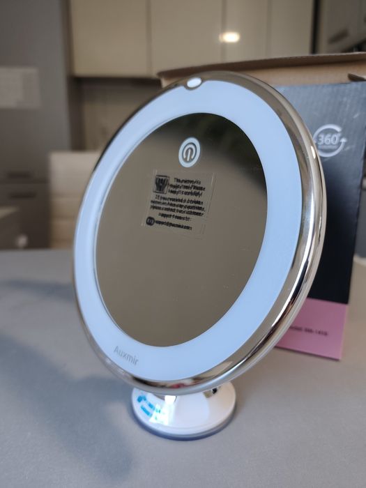 podświetlane lusterko do makijażu Auxmir BM-1410 z imponującym, 20-krotnym powiększeniem