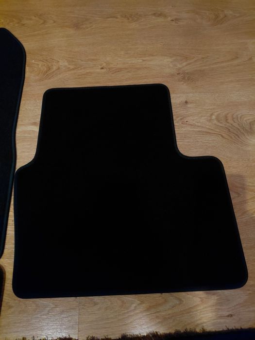 Welurowe dywaniki Mazda CX-3