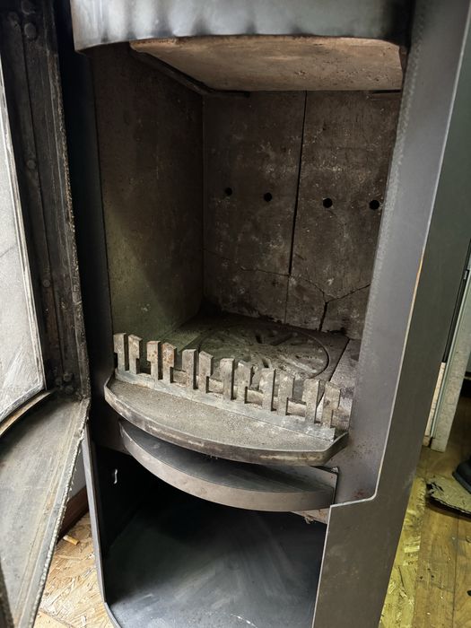 Німецький камін твердопаливний