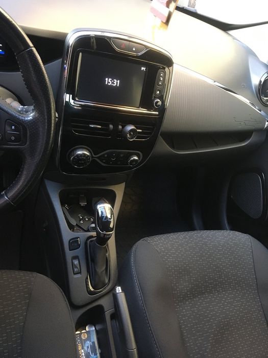 Renault Zoe 
Електрокар 41 квт. 
пробіг 83000 ти