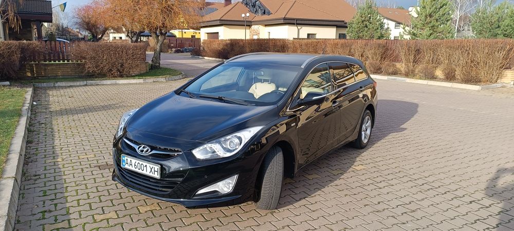 Хендай І40 2013  1.7 дизель механічна коробка передач