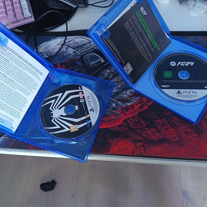 PS5 1TB z napędem Blu-Ray | 3 Pady (2x DualSense) | Spider-Man 2 + FC 24 | Box Stan Igła