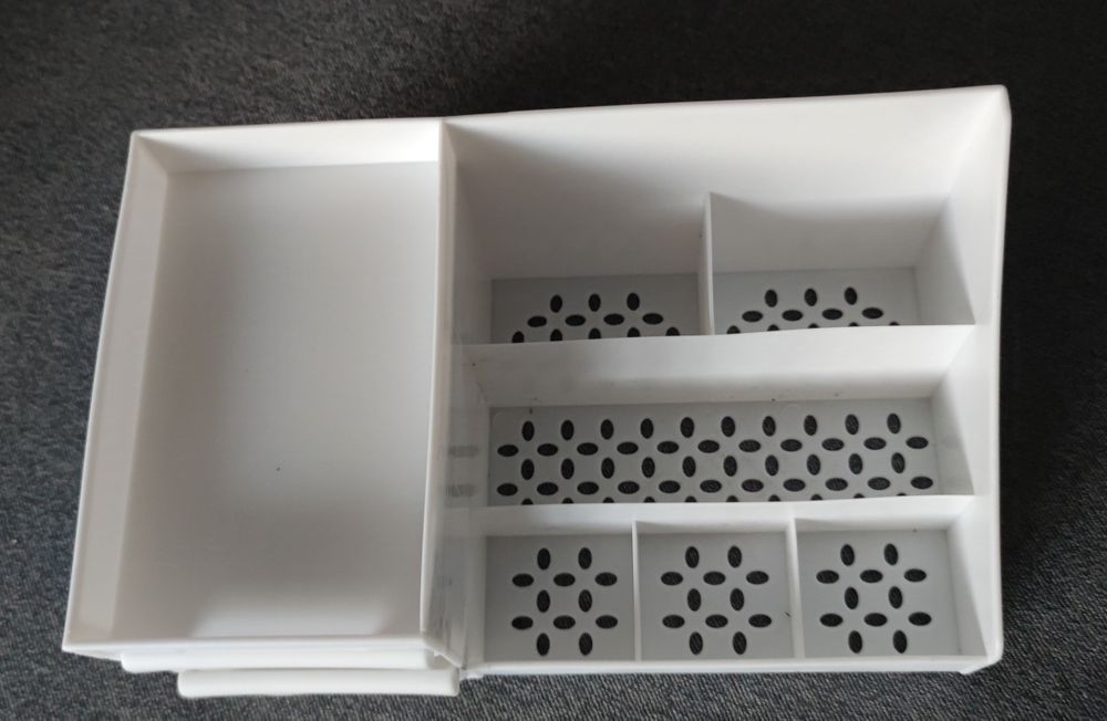 Oraganizer na kosmetyki