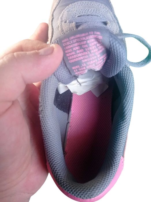 Демісезонні кросівки Nike MD Valiant CN8558 36,5 розміру