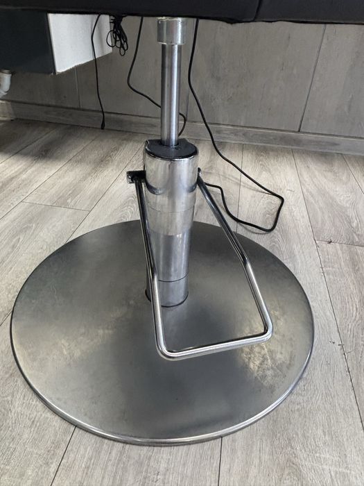 fotel fryzjerski 3 sztuki+1 gratis (lacznie 4)