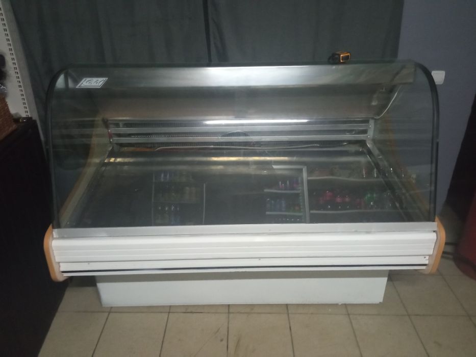 Витрина холодильная холодильник