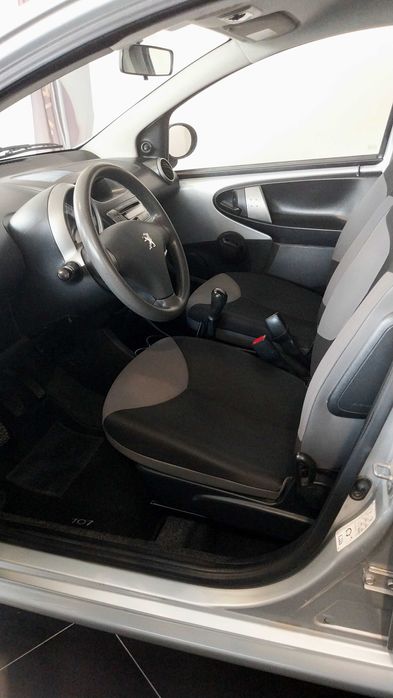 Peugeot 107 1.0 Access | Nacional | 64 mil kms