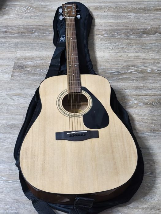 Guitarra Yamaha F310P