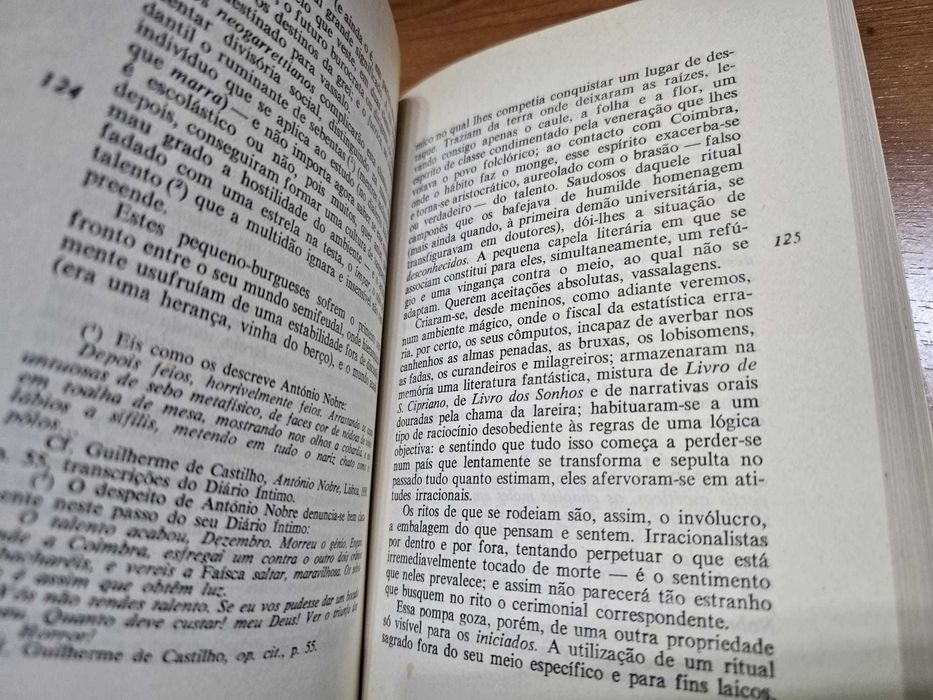A crise da consciência pequena-burguesa - Augusto Costa Dias