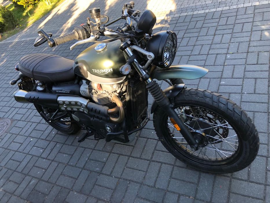 Suzuki GSX-R Suzuki GSXR 600 Triumph Street Scrambler 900 A2