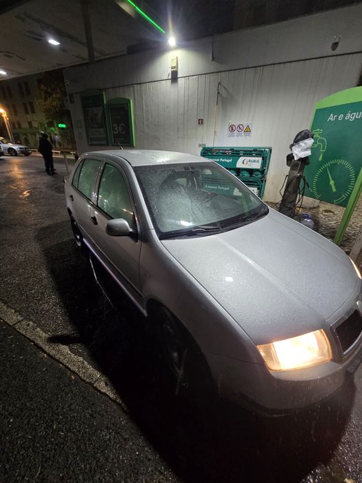 Skoda fabia 1.400 gasolina — photo 3