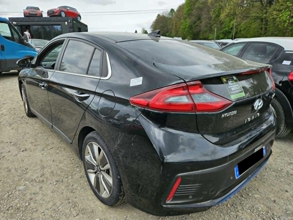 Hyundai IONIQ 1.6 hybryda 2019 rok  / Francja  / Lekko uszkodzony  /  auris