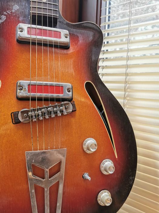 Gitara  elektryczna'82