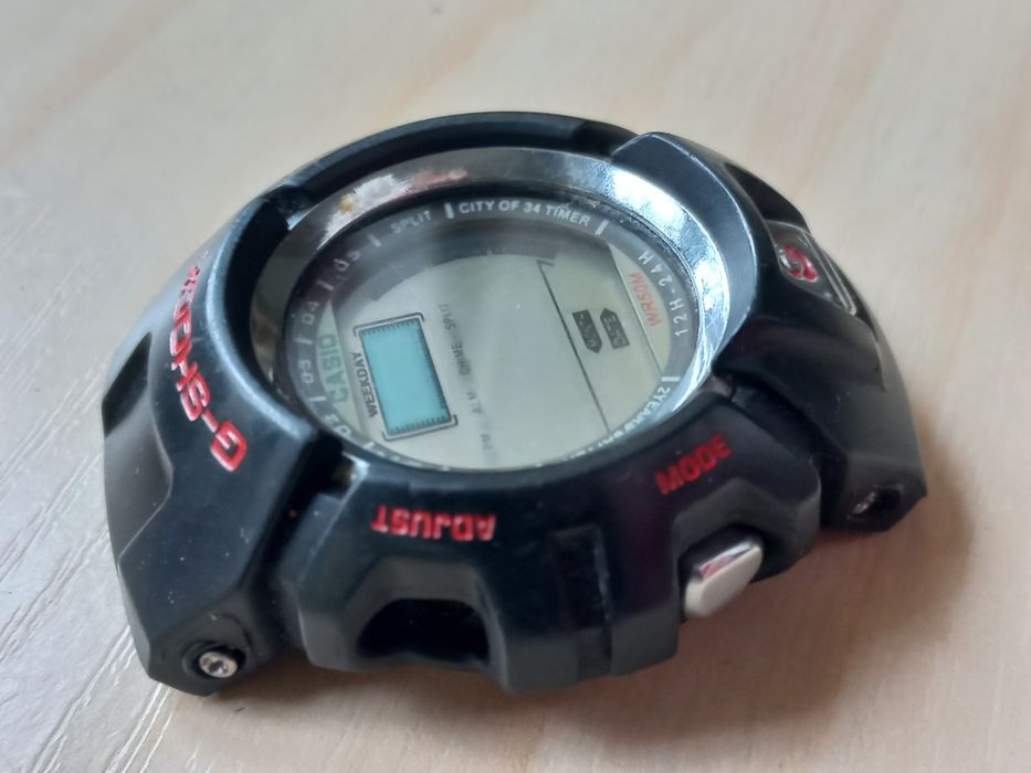 Casio G-Shock годинник і  Bvlgari 
захист механізму від вологи.