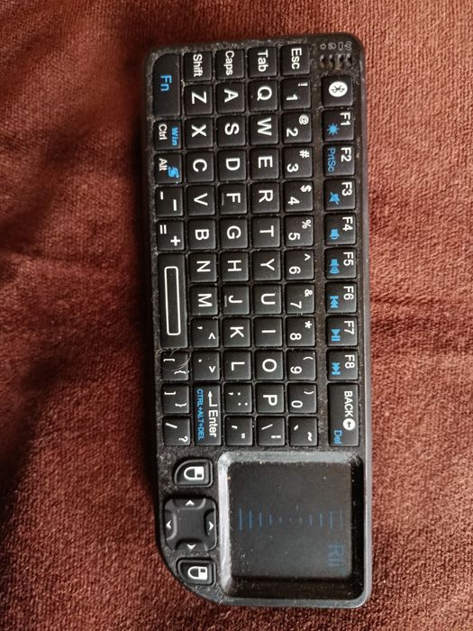 Бездротова міні клавіатура