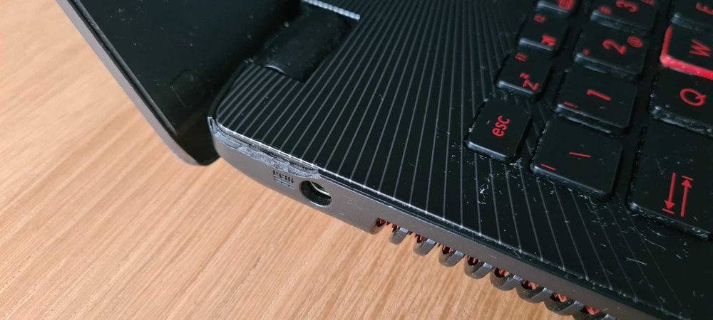 Portátil ASUS ROG FZ50VX