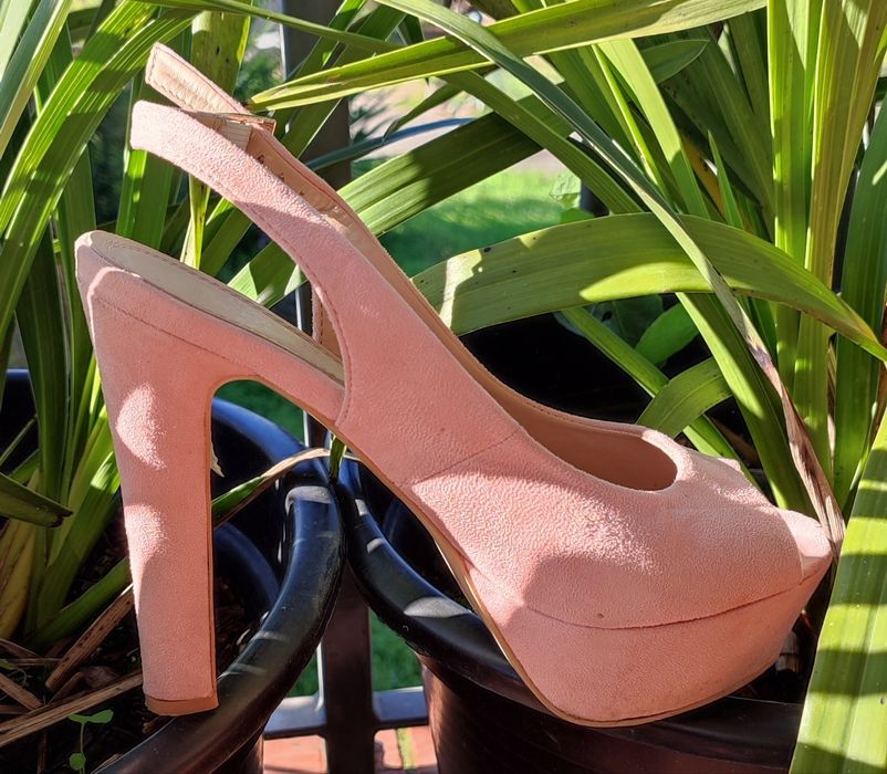 Salto Alto Rosa claro