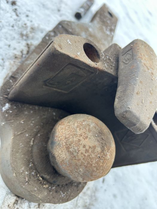 Zaczep kulowy  kula Claas axion oryginalny