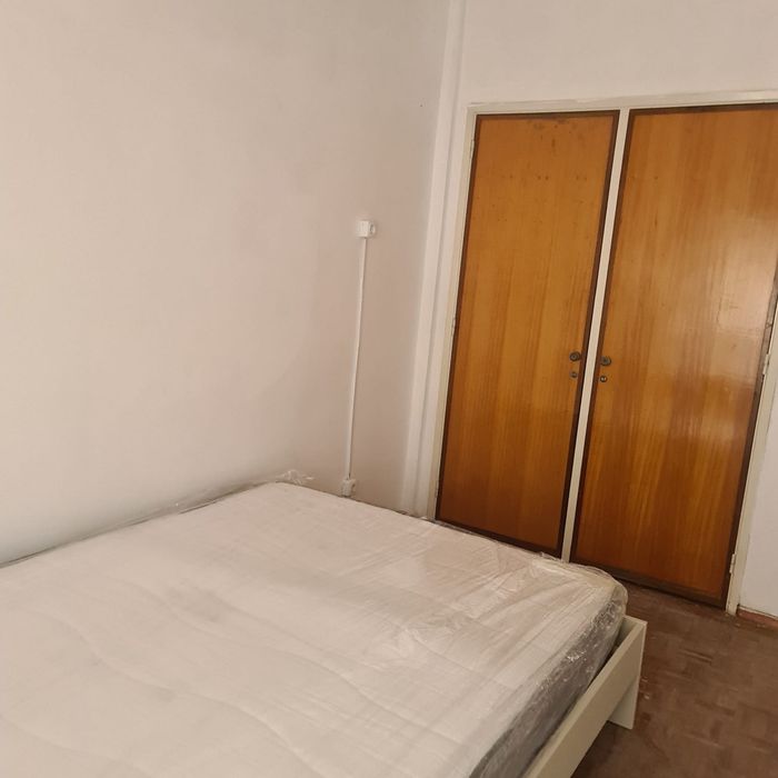 Tenho quartos pra alugar