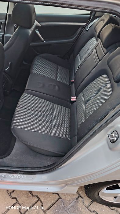 Peugeot 407 SW 1.6 HDi – 2007 
V