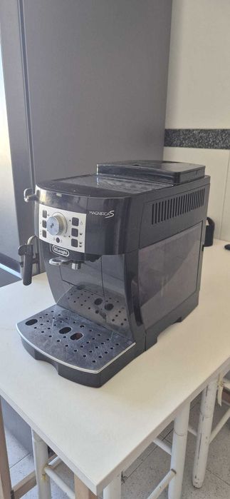 De’Longhi Magnifica S (ECAM 22.110.B)