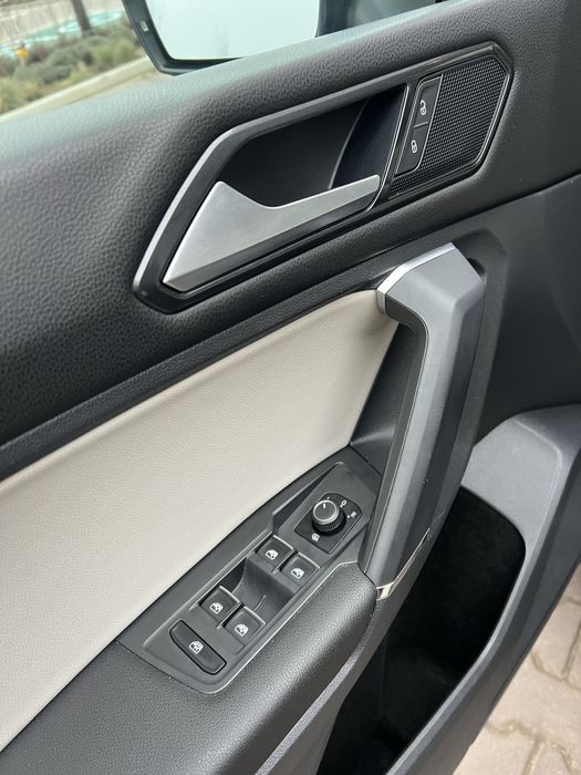 VW Volkswaget Tiguan  SE Allspace Шкіра/підігріви /Carplay /Android Au
