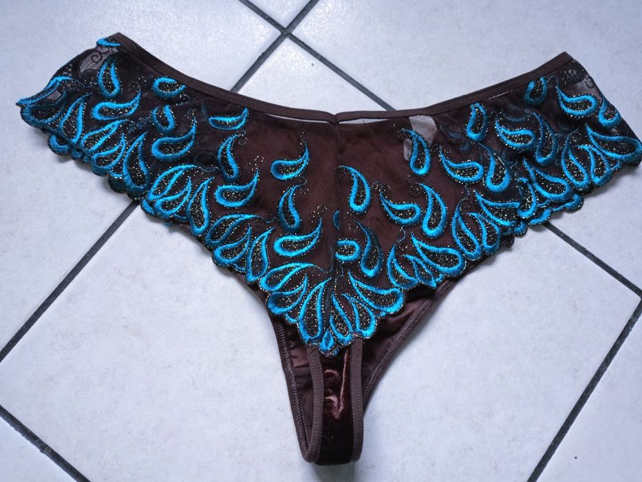 Majtki stringi damskie