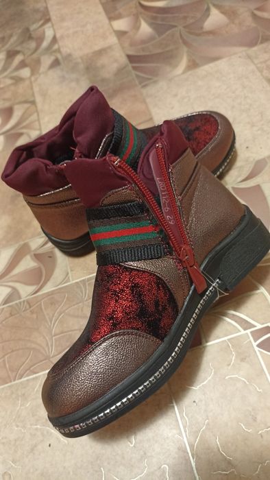 Ботинки на девочку 29 размер, осенние ботиночки, дівчаче взуття 29р.